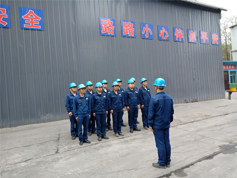 1634546784639064.jpg 泰龍車(chē)隊(duì)的司機(jī)們 (2).jpg