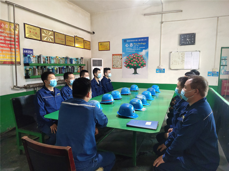 1634546803129951.jpg 泰龍車(chē)隊(duì)的司機(jī)們.jpg