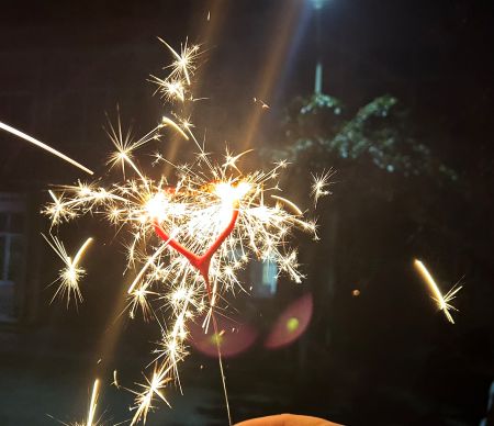 燈火映團(tuán)圓 喜樂迎元宵圖1